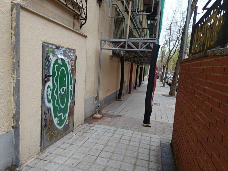 Multifamily in Madrid, Madrid for sale - Primary Photo - Image 1 of 2