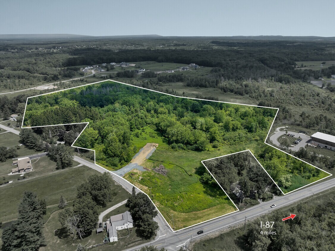 587 Waite Rd, Rexford, NY à vendre Photo du bâtiment- Image 1 de 5