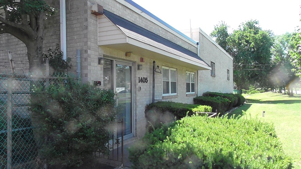 1405 Bridgewater Rd, Bensalem, PA à louer - Photo du bâtiment - Image 2 de 10