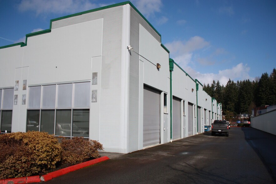 14815 Chain Lake Rd, Monroe, WA à louer - Photo du bâtiment - Image 3 de 8