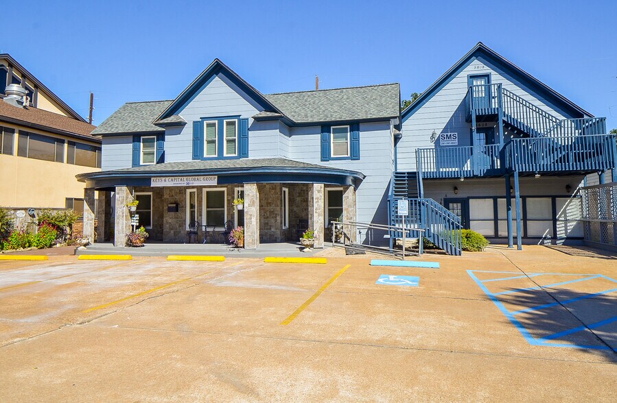 5608 5th St, Katy, TX à louer - Photo du bâtiment - Image 3 de 7