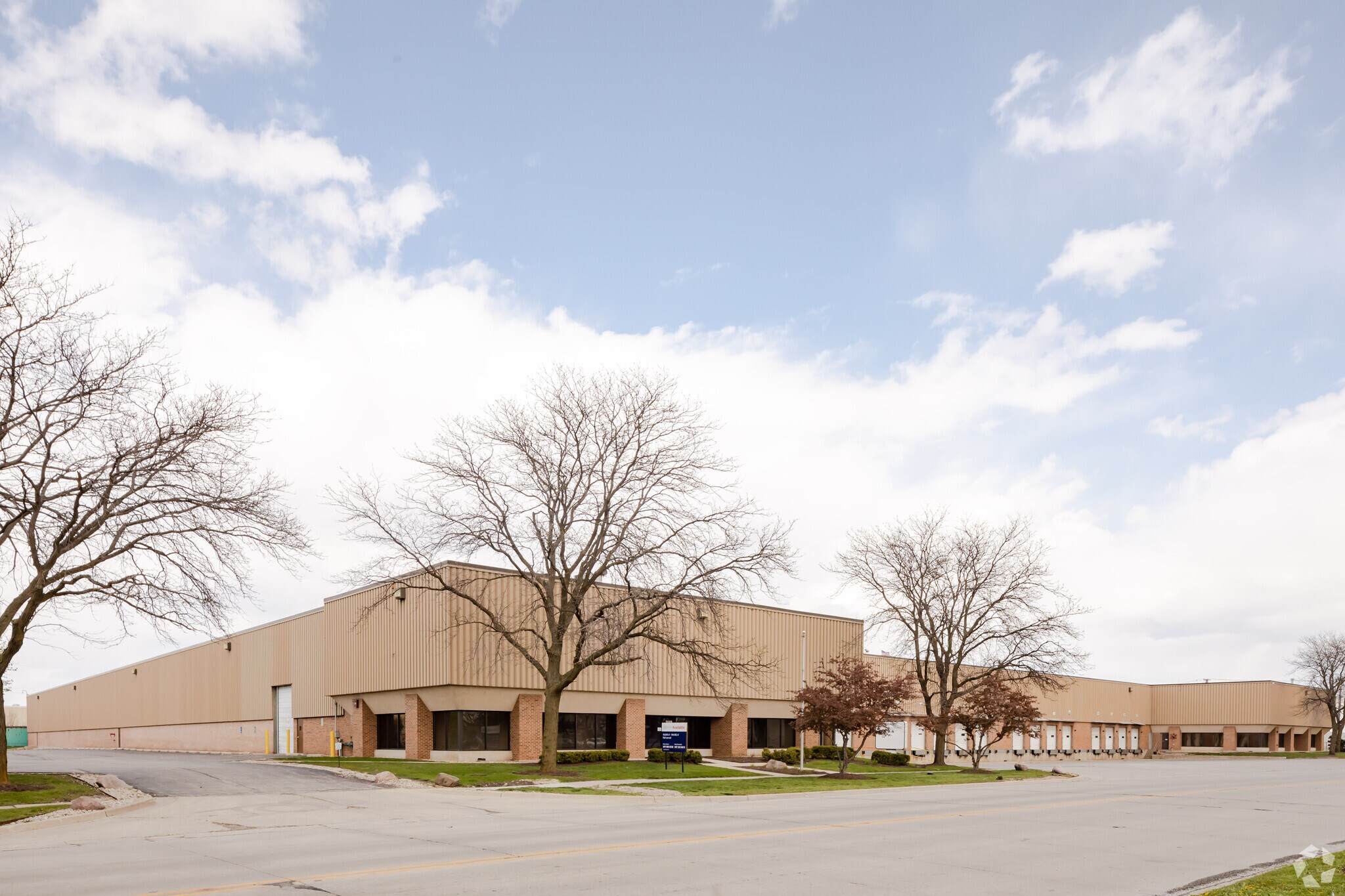 2440 Pratt Blvd, Elk Grove Village, IL à louer Photo du bâtiment- Image 1 de 5