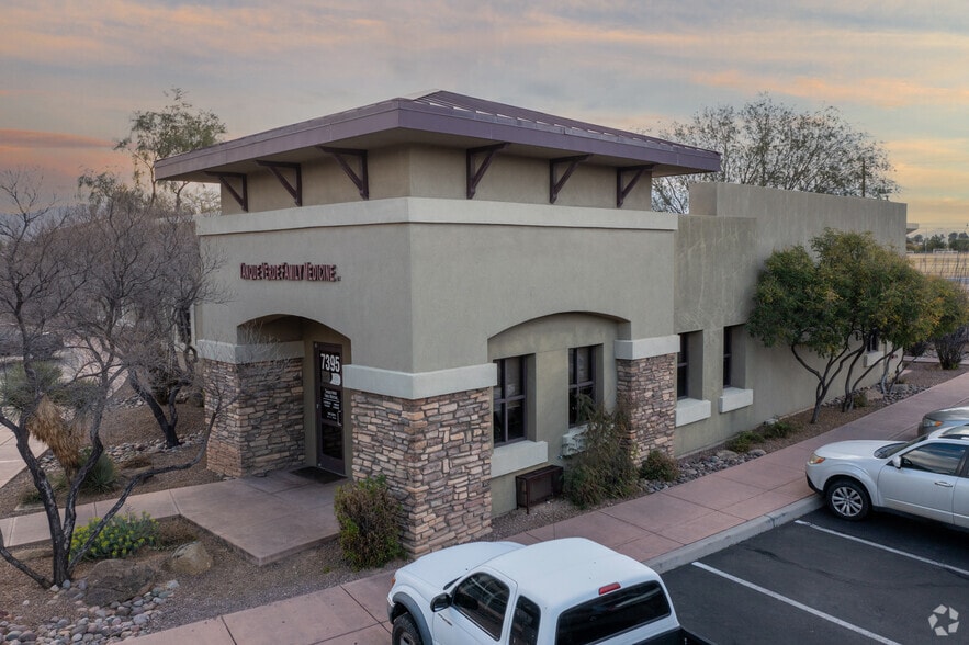 7403 E Tanque Verde Rd, Tucson, AZ à louer - Photo du bâtiment - Image 3 de 3