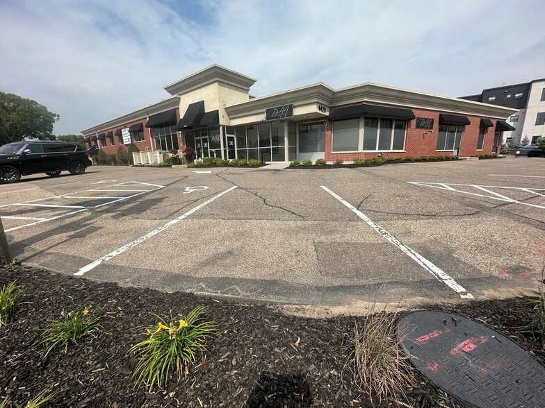 4420 Valley View Rd, Edina, MN for lease - Building Photo - Image 2 of 12