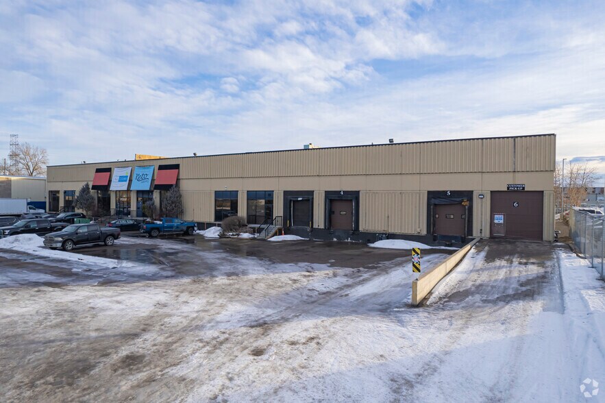 5310 1st St SW, Calgary, AB à louer - Photo du bâtiment - Image 1 de 9