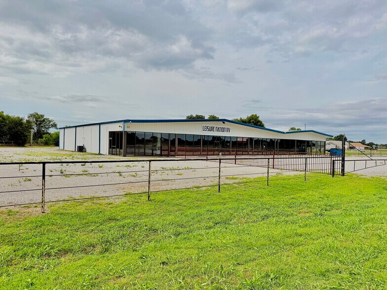 3601 N Van Buren Byp, Enid, OK for lease - Building Photo - Image 1 of 52