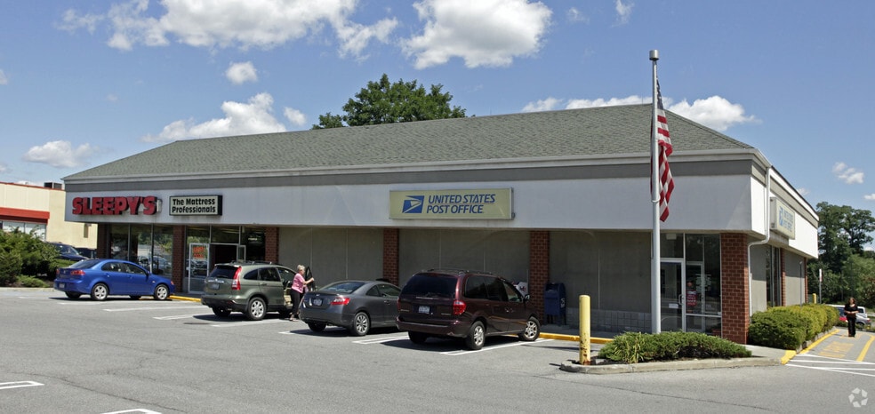 2518-2572 South Rd, Poughkeepsie, NY for lease - Building Photo - Image 3 of 19