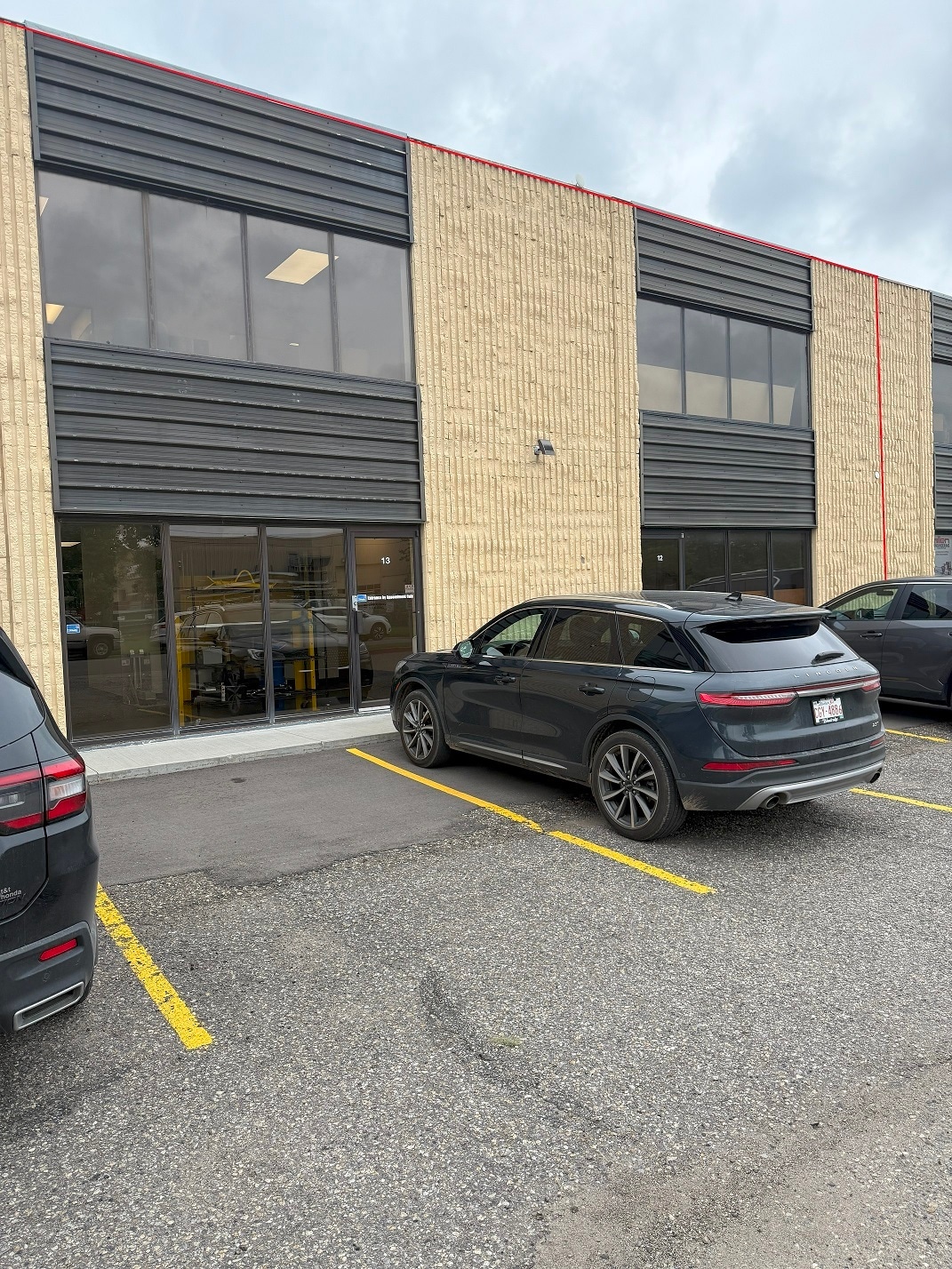 4063 74th Ave SE, Calgary, AB for lease Interior Photo- Image 1 of 16