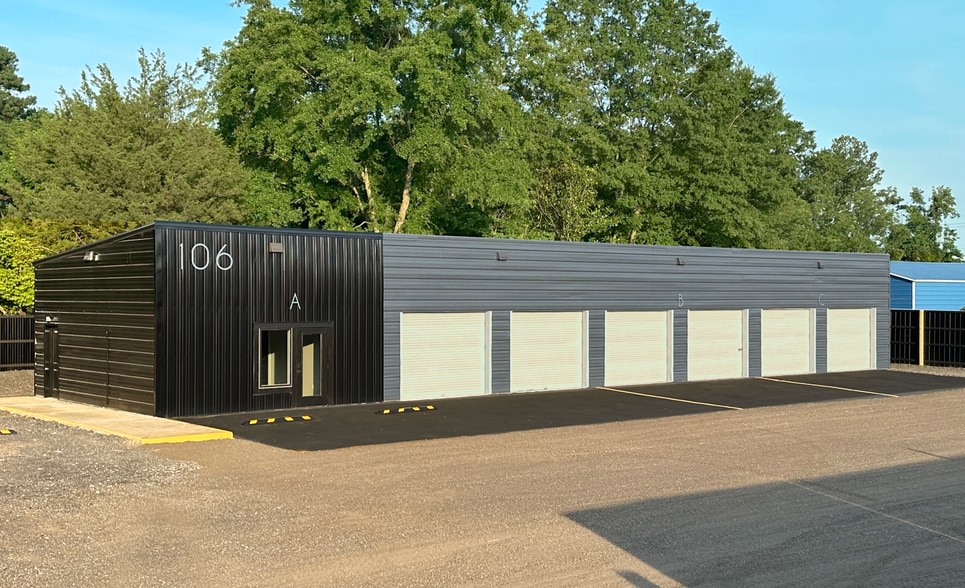 106 Strickland Dr, Roebuck, SC for lease - Building Photo - Image 1 of 1
