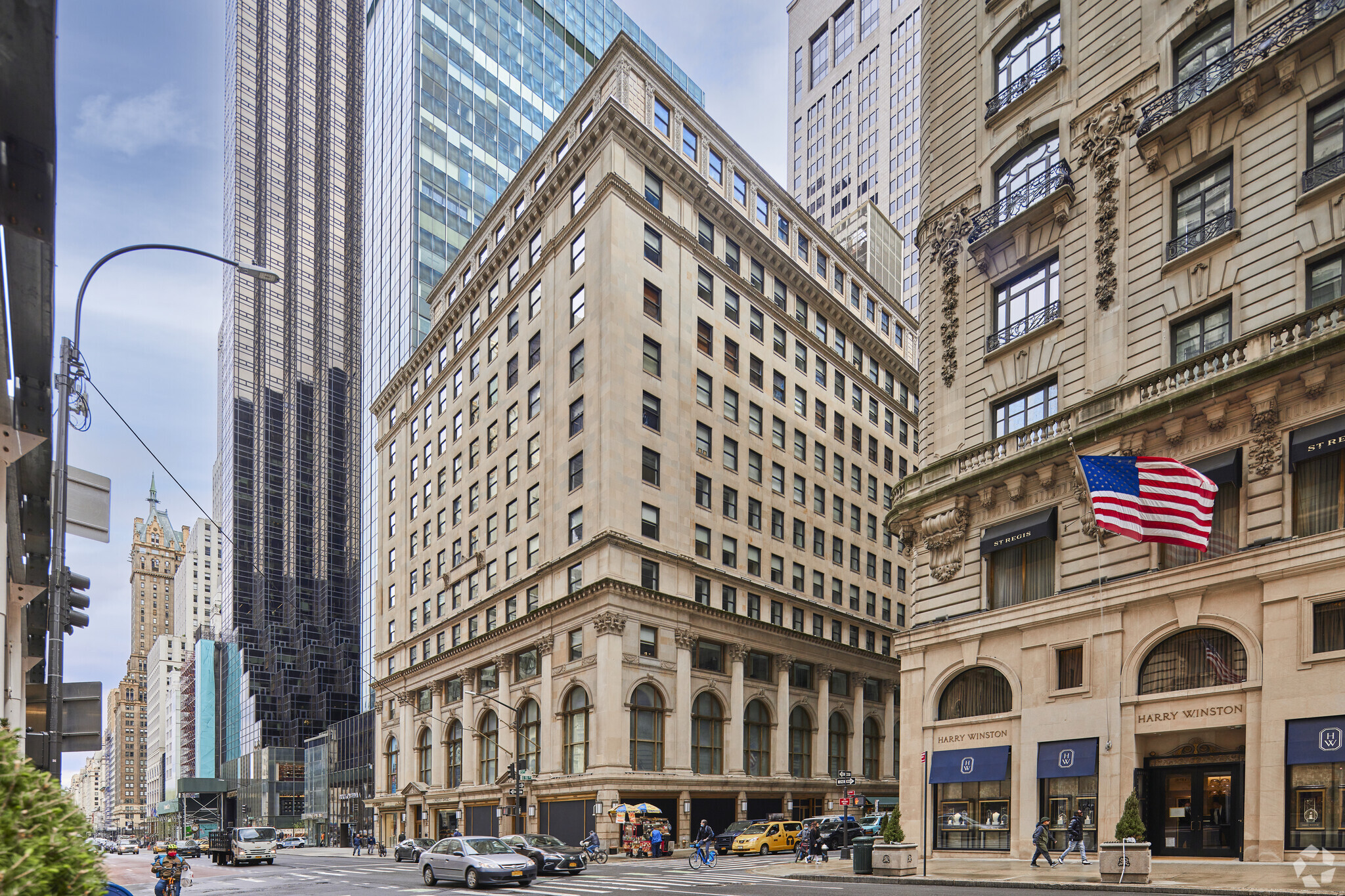711 Fifth Ave, New York, NY for lease Primary Photo- Image 1 of 11