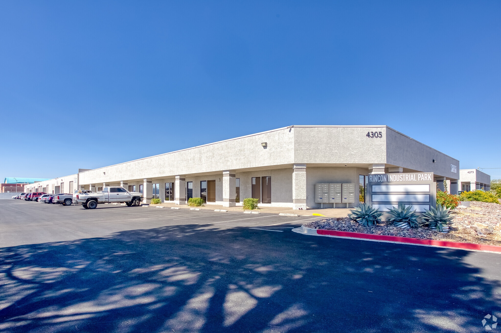 4305 E Sahara Ave, Las Vegas, NV for lease Primary Photo- Image 1 of 5