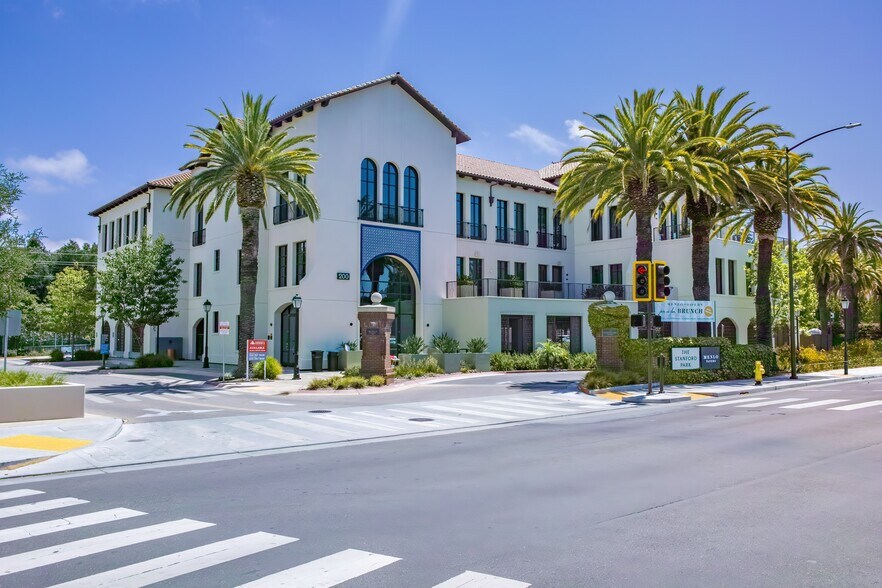 200 El Camino Real, Menlo Park, CA à louer - Photo du bâtiment - Image 2 de 6