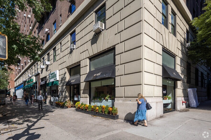 2420-2438 Broadway, New York, NY à louer - Photo du bâtiment - Image 3 de 5