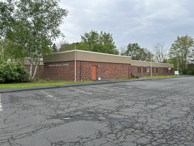 74 Mack St, Windsor, CT for sale - Building Photo - Image 2 of 5
