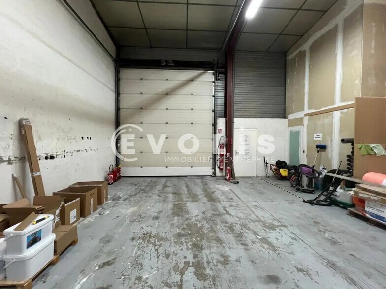 Local d'activités dans Chassieu à vendre - Photo intérieure - Image 2 de 10