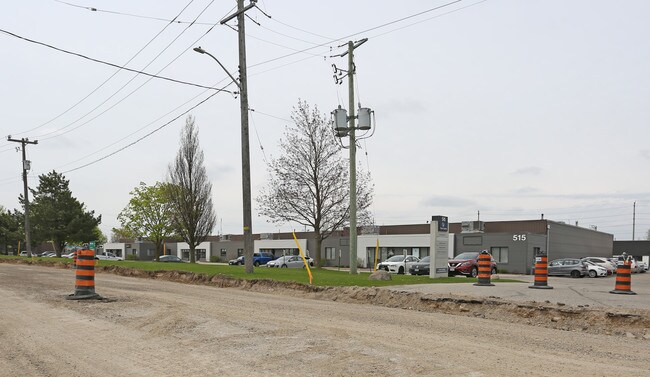 Plus de détails pour 515 Dotzert Ct, Waterloo, ON - Industriel à louer