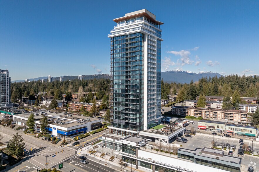 1030 Ridgeway Av, Coquitlam, BC à louer - Photo du bâtiment - Image 2 de 3