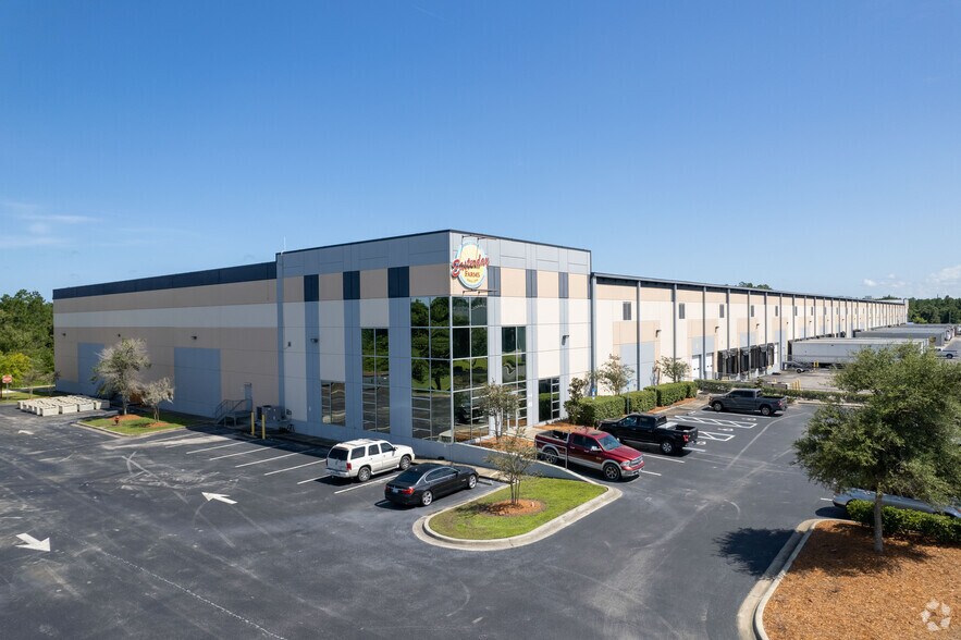 4030 Deerpark Blvd, Elkton, FL à louer - Photo du bâtiment - Image 2 de 13