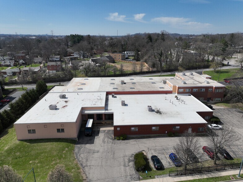 5027 Madison Rd, Cincinnati, OH for sale - Primary Photo - Image 1 of 7