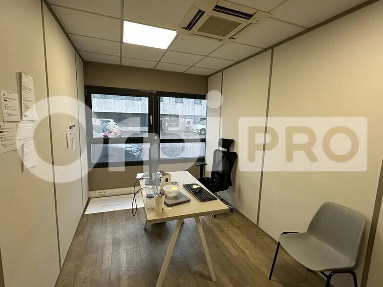 Bureau dans Villefranche-sur-Saône à louer - Photo intérieure - Image 2 de 4