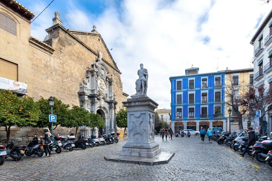 Bureau dans Granada, Granada à vendre - Photo du bâtiment - Image 3 de 17