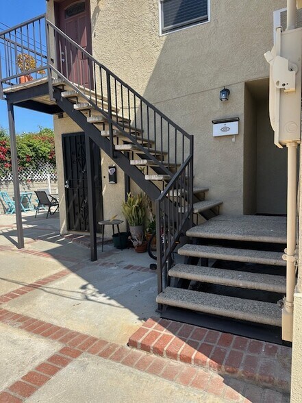 603-607 1/2 N. Bronson Av, Los Angeles, CA à vendre - Photo du bâtiment - Image 3 de 21