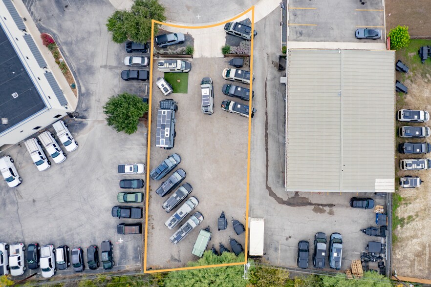 16139 College Oak, San Antonio, TX à vendre - Photo du bâtiment - Image 2 de 6