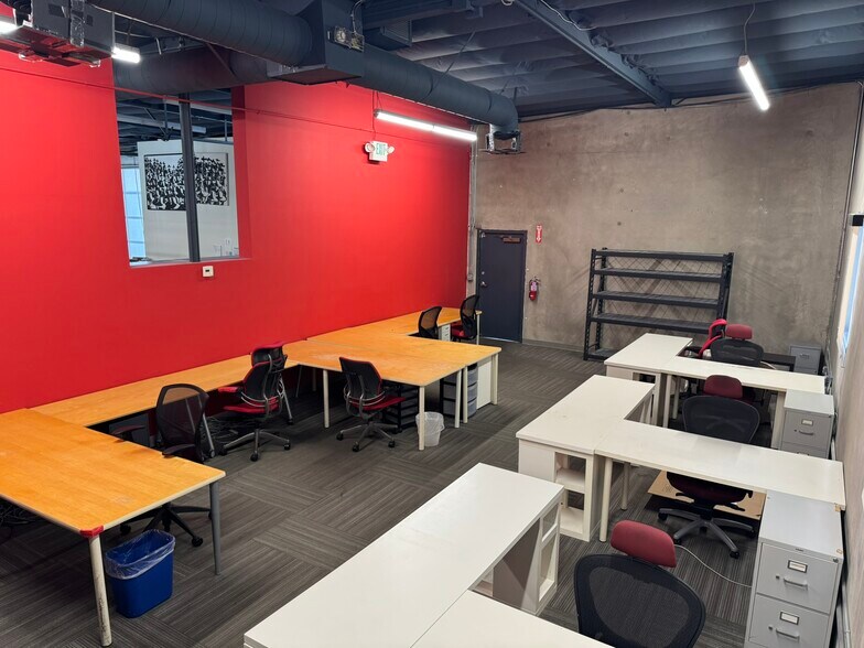 3195 Airport Loop Dr, Costa Mesa, CA à louer - Photo intérieure - Image 3 de 14