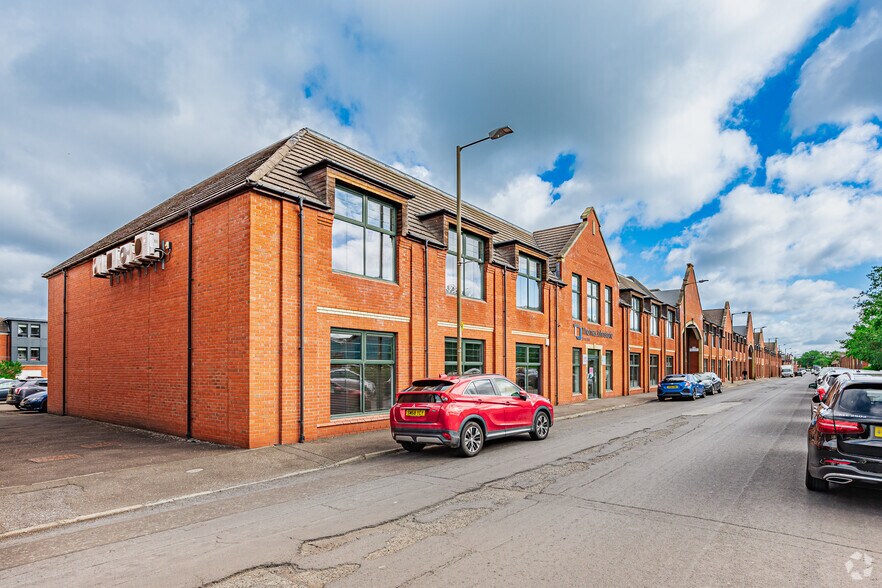 12 New Mart Rd, Edinburgh à louer - Photo du bâtiment - Image 2 de 2