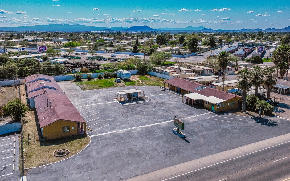 3526 E Benson Hwy, Tucson, AZ à vendre - Photo du bâtiment - Image 1 de 40