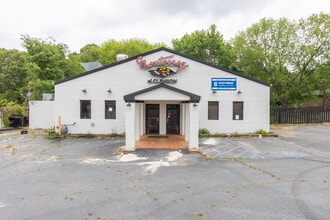 1704-1710 W Main St, Central, SC à louer Photo du bâtiment- Image 1 de 40