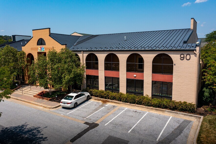 90 Painters Mill Rd, Owings Mills, MD à louer - Photo du bâtiment - Image 2 de 24