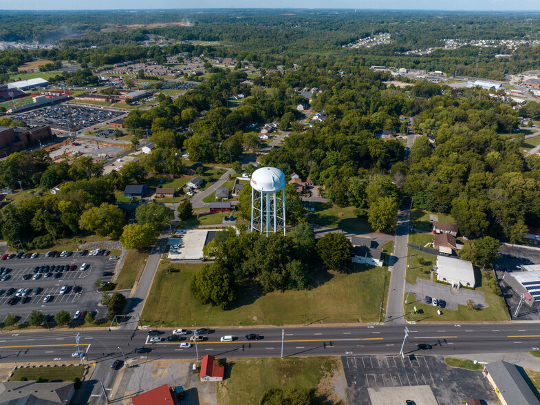 914 College St, Clarksville, TN à vendre - A rien - Image 3 de 6