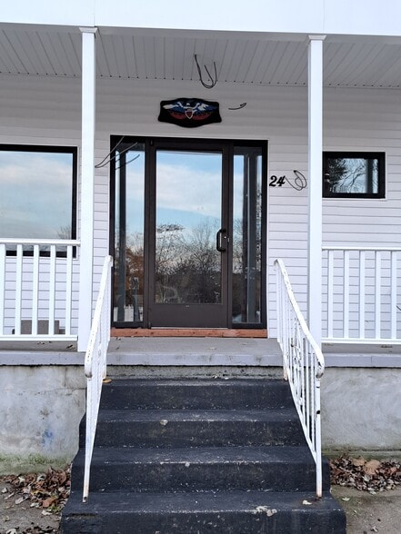 22 W Front St, Florence, NJ à vendre - Photo du bâtiment - Image 2 de 4