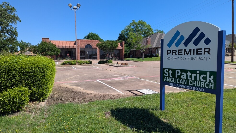 315 Harwood Rd, Bedford, TX for lease - Building Photo - Image 2 of 34