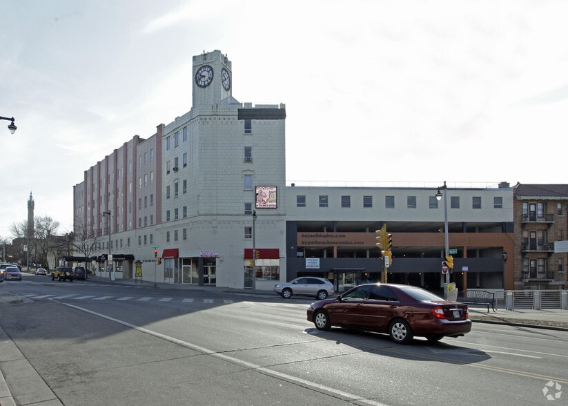 2252-2266 N Prospect Ave, Milwaukee, WI for sale - Primary Photo - Image 2 of 18
