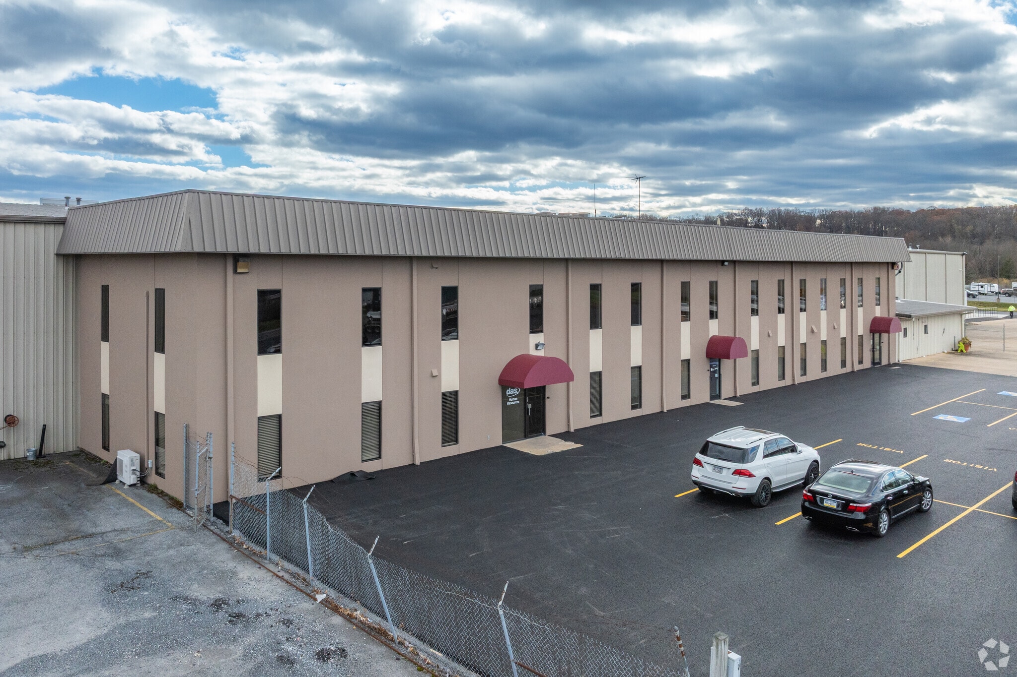 48 Industrial Rd, Elizabethtown, PA for lease Primary Photo- Image 1 of 7