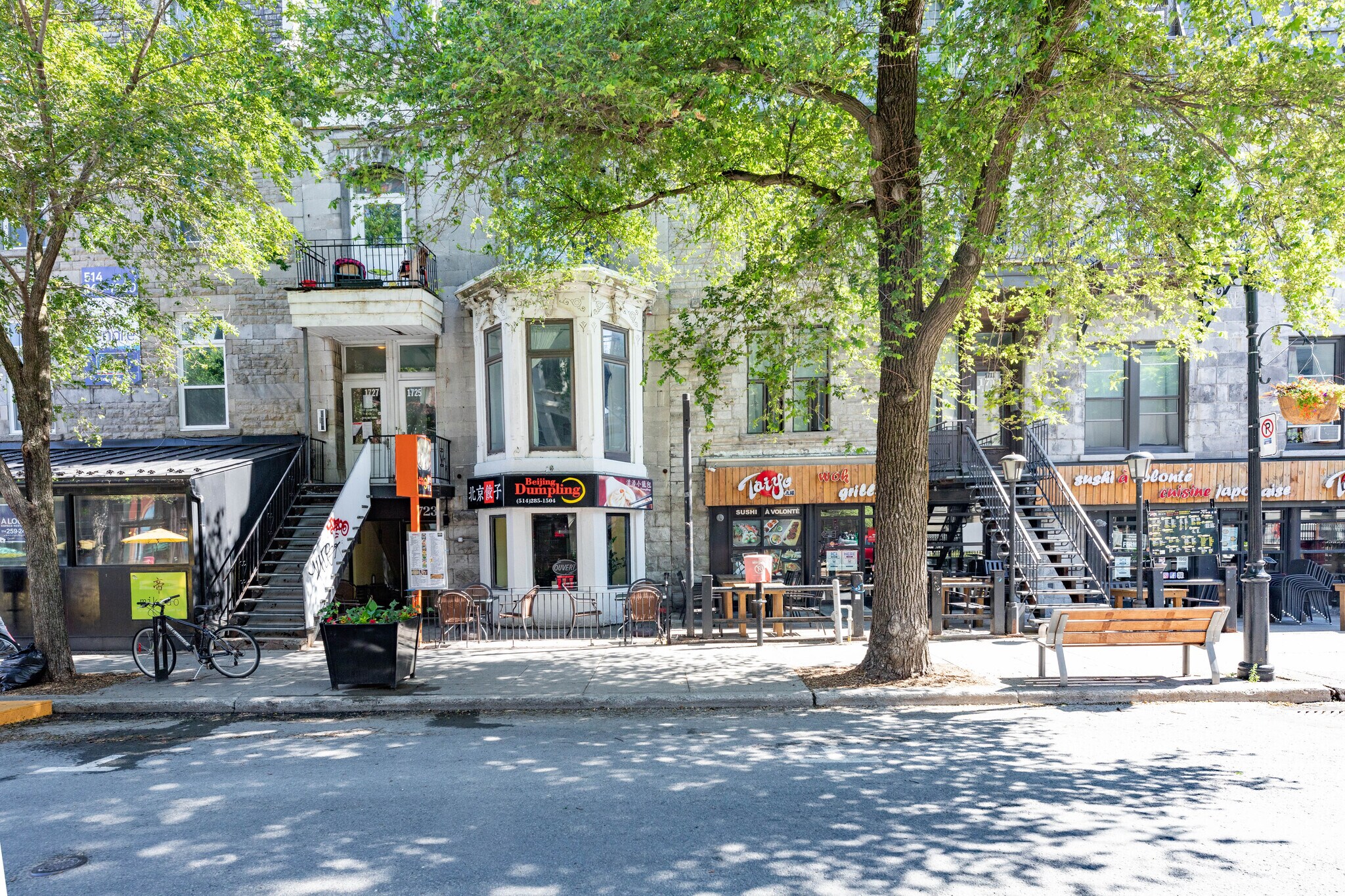 1709-1721 Rue Saint-Denis, Montréal, QC for sale Primary Photo- Image 1 of 1