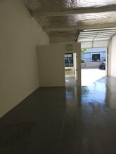 28130 Avenue Crocker, Valencia, CA à louer Photo intérieure- Image 1 de 2