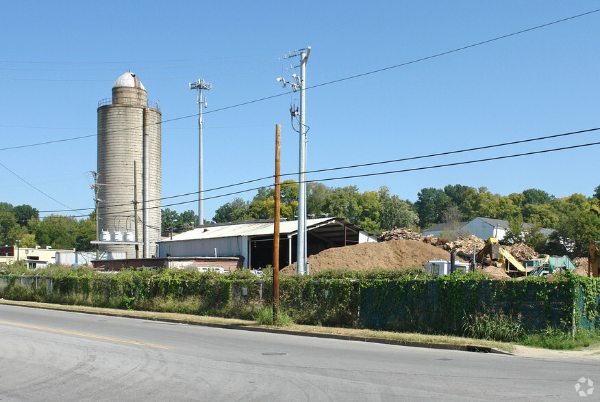 501 Crutcher St, Nashville, TN à louer - Photo du bâtiment - Image 2 de 2