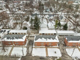 Plus de détails pour 218 Carolyn Ln, Eureka, IL - Multi-résidentiel à vendre