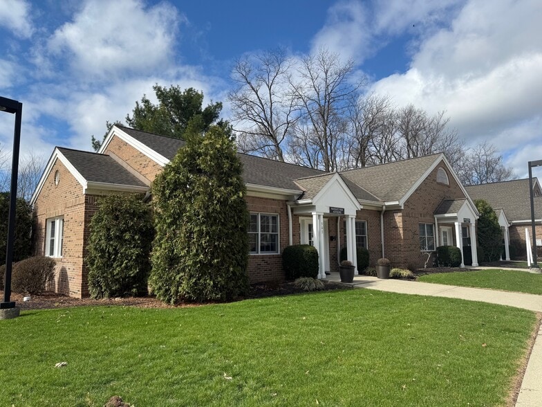 28899 Center Ridge Rd, Westlake, OH à vendre - Photo du bâtiment - Image 2 de 17