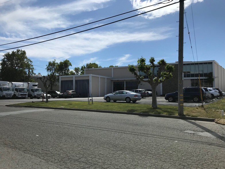 258 Littlefield Ave, South San Francisco, CA à louer - Photo du bâtiment - Image 3 de 3