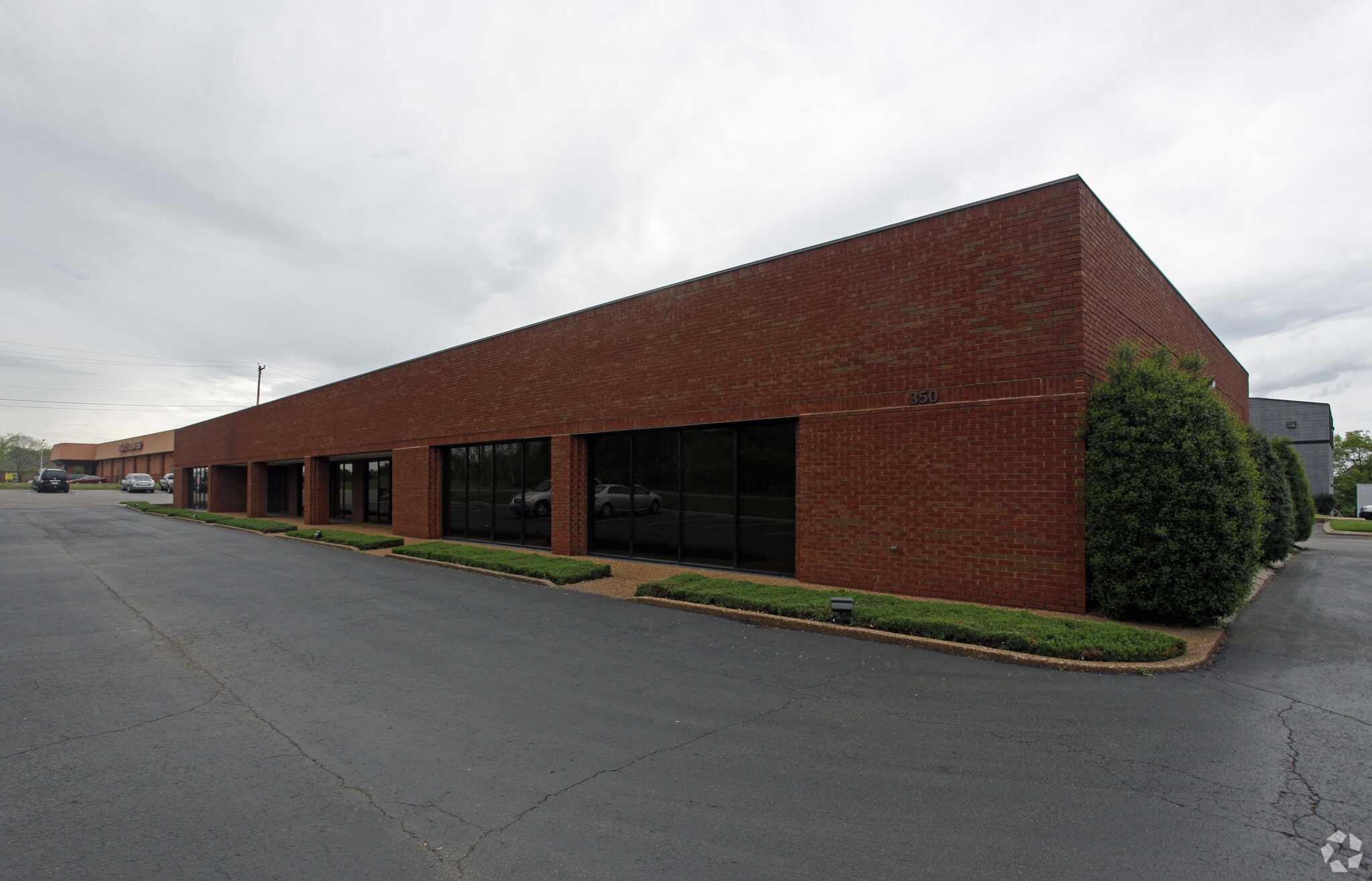 350 Wilson Pike Cir, Brentwood, TN for lease Building Photo- Image 1 of 5