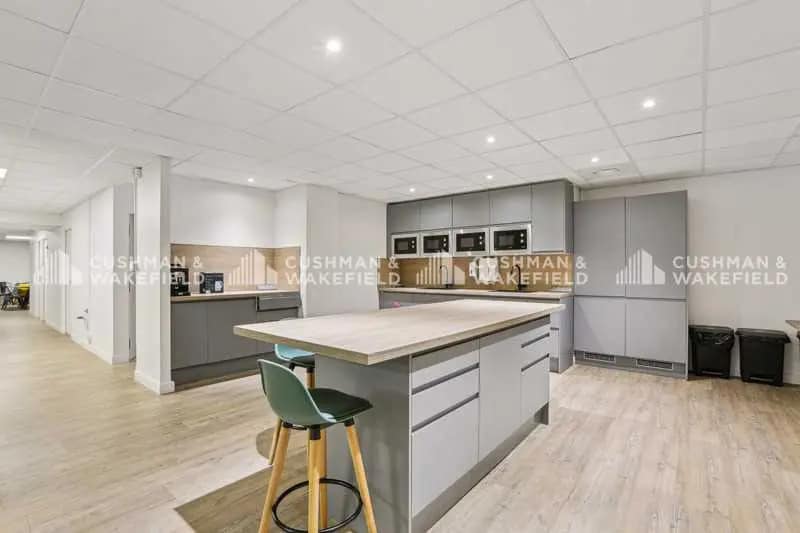 32 Bis Boulevard De Picpus, Paris for lease - Building Photo - Image 2 of 7