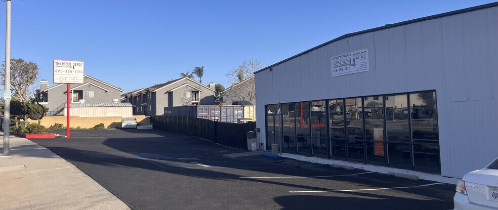 710-724 E San Bernardino Rd., Covina portefeuille de 2 propriétés à vendre sur LoopNet.ca - Photo du bâtiment - Image 3 de 4
