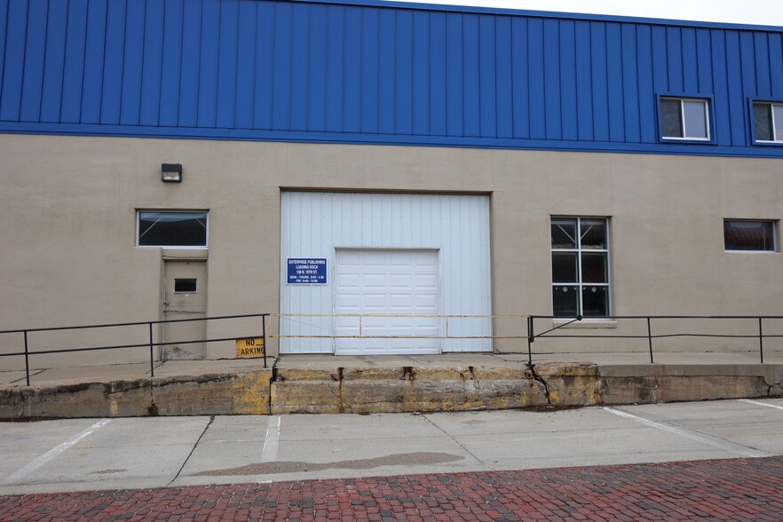 138 N 16th St, Blair, NE for sale - Building Photo - Image 3 of 14