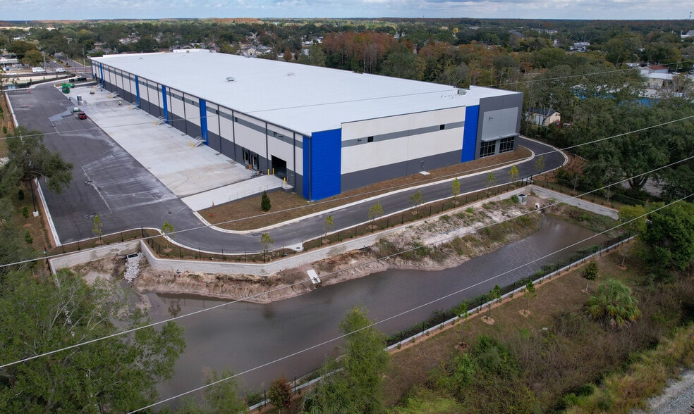 15157 US Hwy 441, Delray Beach, FL for lease - Building Photo - Image 2 of 2