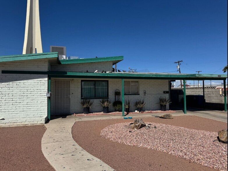 2008 Santa Clara Dr, Las Vegas, NV for sale - Primary Photo - Image 1 of 7