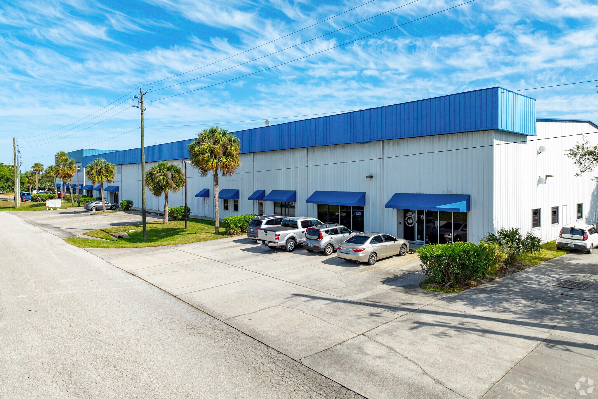 405 Atlantis Rd, Cape Canaveral, FL à louer Photo du bâtiment- Image 1 de 2